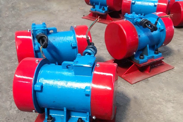 什么是倉(cāng)壁振動(dòng)器，其振動(dòng)電機(jī)軸與軸承的保養(yǎng)要求